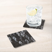 黒地に見える白身化石 スクエアペーパーコースター (インサイチュ)