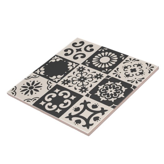 黒地中海のと白のタイルパターン タイル (側面)