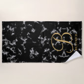 黒大理石モダン金ゴールドタイポグラフィ名モノグラム ビーチタオル (正面)