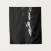 黒威厳のあると白の山トリグラフ タペストリー (正面)