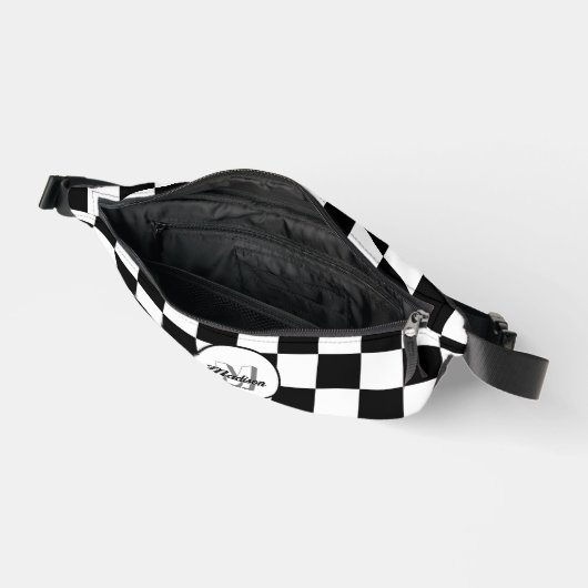 黒市松模様に白の幾何学的レトロモノグラム ファニーパック (見開き)