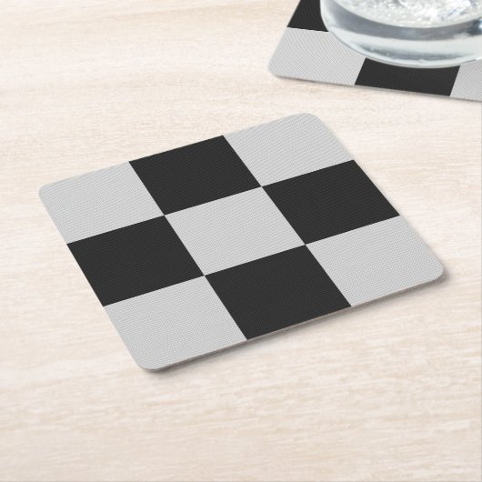 黒市松模様に白の正方形またはカスタム スクエアペーパーコースター (アングル)