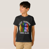 黒帯になるまで訓練を続けろ 空手 Tシャツ (正面フル)