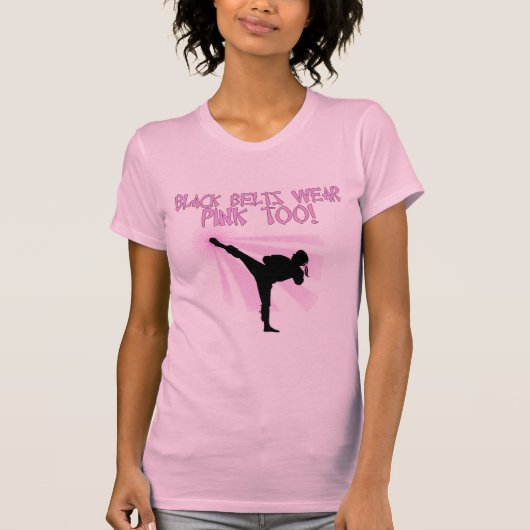 黒帯はピンクを身に着けていますも! Tシャツ (正面)