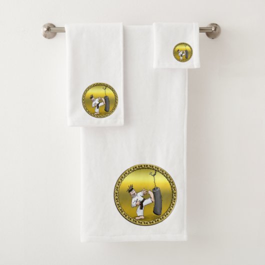 黒帯空手の男が黒い練習バッグを蹴る バスタオルセット (インサイチュ)