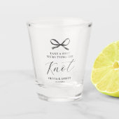 黒弓が一発結婚射す ショットグラス (正面)