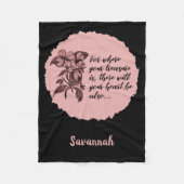 黒感動的とピンクのバイブル引用文毛布 フリースブランケット (正面)