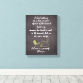 黒板で木の引用文に座る鳥 キャンバスプリント (インサイチュ (ウッドフロア))