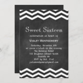 黒板とホワイトシェブロンズスウィート16招待状 招待状 (正面/裏面)