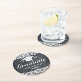 黒板とホワイトレースハットキャップの卒業 ラウンドペーパーコースター (インサイチュ)