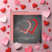 黒板のピンクの赤いハートのモダンなバレンタインの` s日 シーズンカード