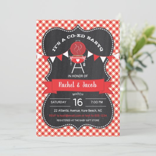 黒板のベビーシャワーのBABYQのギンガムの赤 招待状 (スタンド正面)