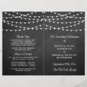 黒板の上に糸が結婚灯る (正面)