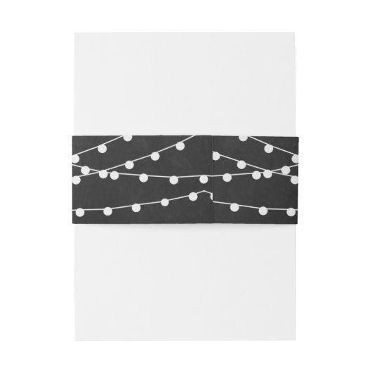 黒板の上に糸が結婚灯る 招待状ベリーバンド (裏面例)