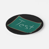 黒板の学校の教室をテスト ペーパープレート (アングル)