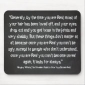 黒板の引用文-ベルベティーンのウサギ マウスパッド (正面)