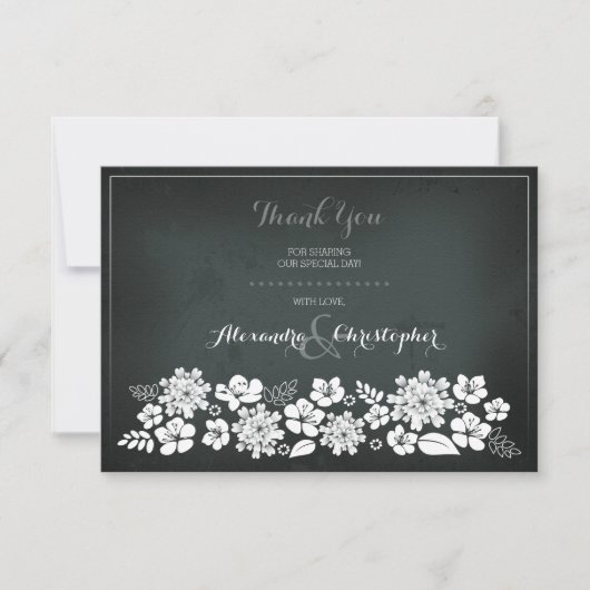 黒板の白い花のヴィンテージは感謝していしています サンキューカード (正面)