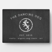 黒板の素朴な犬のロゴ フォトプラーク (正面)