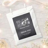 黒板アドベンチャーが赤ちゃんシャワーを待つ フェイバーバッグ (クリップ留めされた状態)