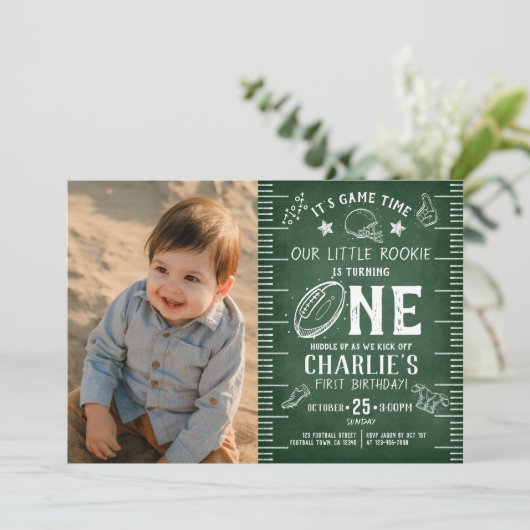 黒板サッカー競技場写真第1回誕生日 招待状 (スタンド正面)