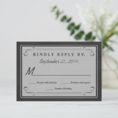 黒板ハートのモノグラム返信カード 出欠カード (スタンド正面)