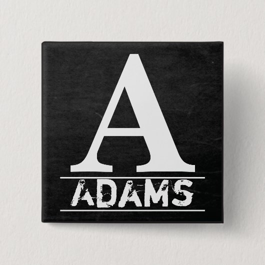 黒板モノグラム 缶バッジ (正面)