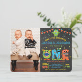 黒板リトルモンスターツインズ1歳の誕生日パーティー 招待状 (スタンド正面)