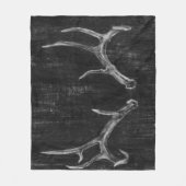 黒板素朴上の鹿の獣頭 フリースブランケット (正面)