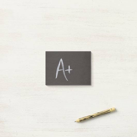 黒板A+ 黒板の背景のレトロのスタイル ポストイット (デスク上)