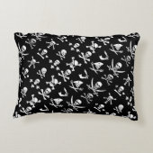 黒海賊バナースカル、クロス骨、剣 アクセントクッション (裏面)