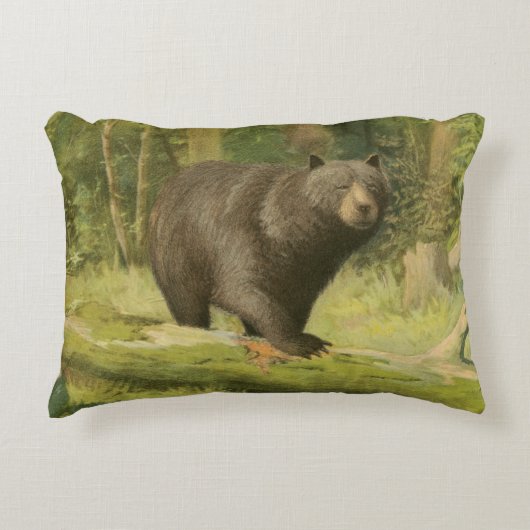 黒熊が木の幹を踏む アクセントクッション (正面)