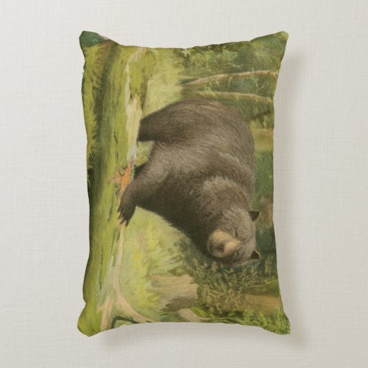 黒熊が木の幹を踏む アクセントクッション (正面(垂直))