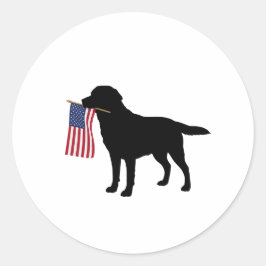 黒犬がアメリカ国旗を掲げて – 7月4日 ラウンドシール