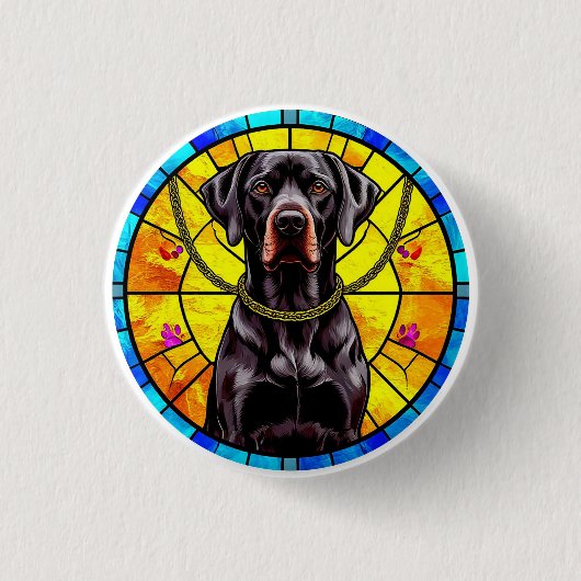 黒犬が登場するステンドグラスのアートワーク 缶バッジ (正面)