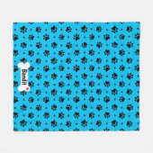 黒犬と青の犬の手のプリントとハートパターン フリースブランケット (正面(横))