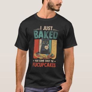 黒猫おもしろいベーキングお菓子焼いただけ Tシャツ