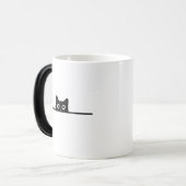 黒猫がこっそり覗いている 猫好きへのギフト モーフィングマグカップ (正面左)