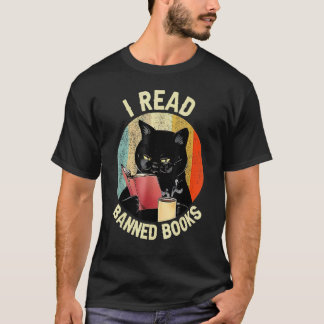 黒猫がコーヒーを飲む 私は発禁本を読む 本の虫 Tシャツ