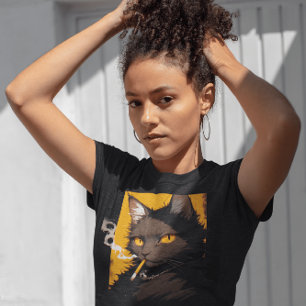 黒猫がタバコを吸っている面白いTシャツ Tシャツ