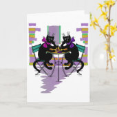 黒猫がワインのグリーティングカードを飲む カード (黄色い花)