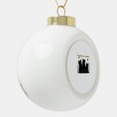 黒猫が不気味な季節クラシックのTシャツ セラミックボールオーナメント (左)