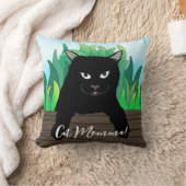 黒猫が柵の上に、猫がママ。 クッション (ブランケット)