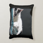 黒猫が邪魔をしない アクセントクッション (裏面(縦))