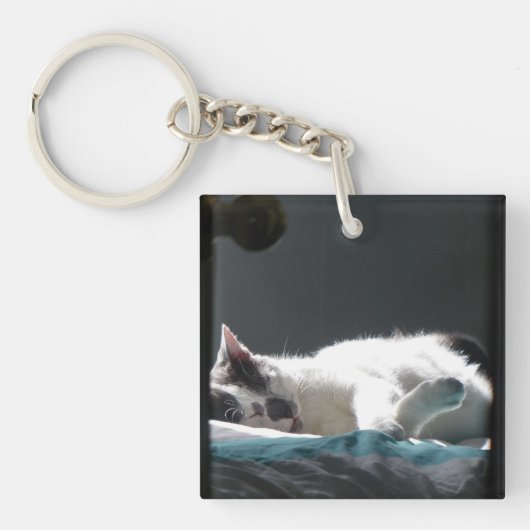 黒猫が邪魔をしない キーホルダー (正面)