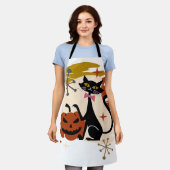 黒猫とカボチャ原子レトロハロウィーンT-Shi エプロン (着用した状態)