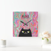 黒猫とピンクアート柄モノグラム名 スクエア壁時計 (ホーム)