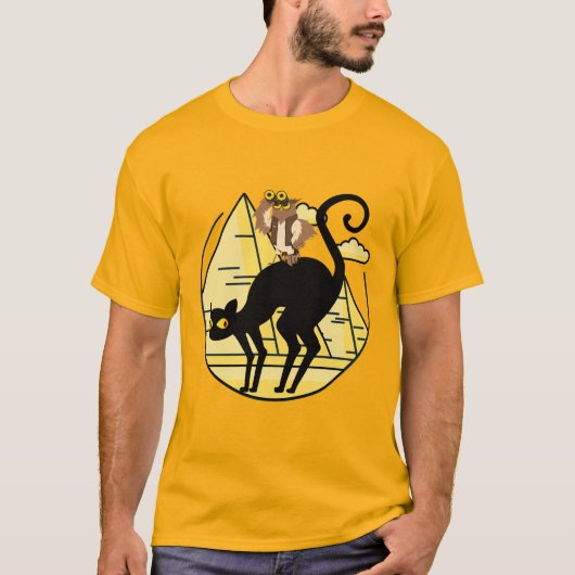 黒猫とフクロウの冒険エジプトユニセックス旅行 Tシャツ (正面)