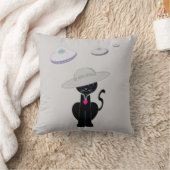 黒猫とフライング・ソーサー クッション (ブランケット)
