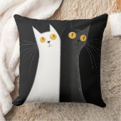 黒猫と黒の上の白猫 クッション (ブランケット)