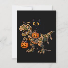 黒猫に乗られたミイラのティラノサウルス – かわいいハロウィーンの恐竜 ポストカード
